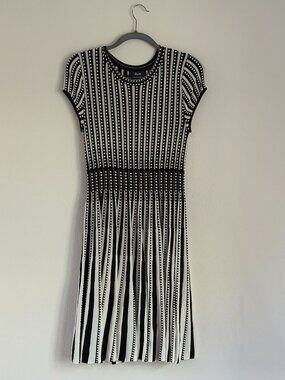 Maeve Anthropologie Black and White Knit Dress sz medium